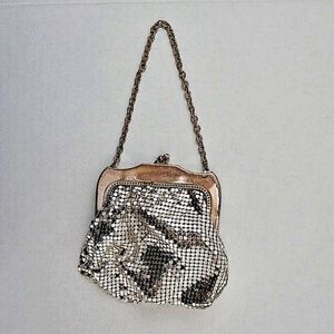 Vintage 1930 Whiting and Davis Co. evening handbag silver mesh